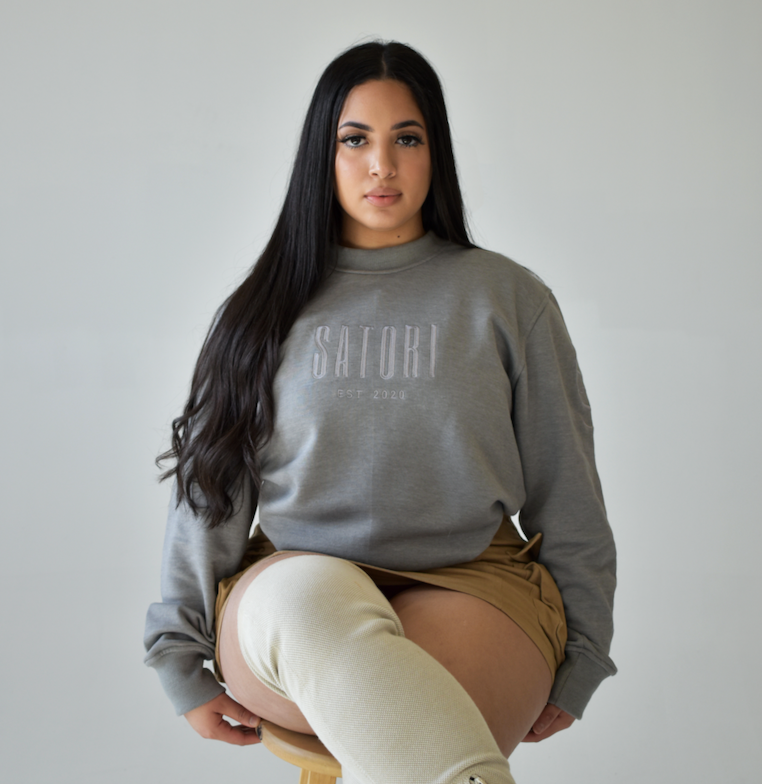 
                  
                    GRAY SATORI CREWNECK
                  
                